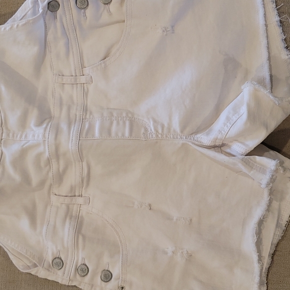White Denim Overall Shorts Slightly Distressed - Picture 4 of 4